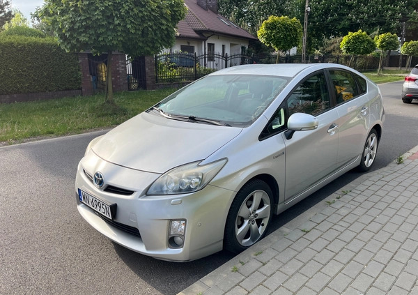 Toyota Prius cena 37000 przebieg: 264000, rok produkcji 2010 z Brwinów małe 29